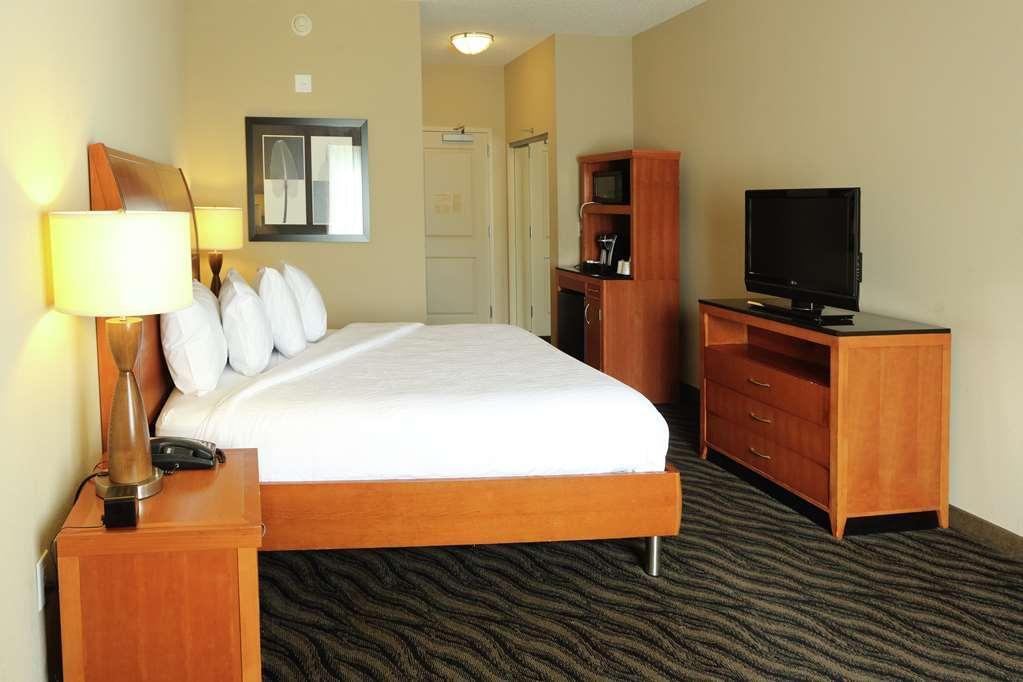 Hilton Garden Inn Chesapeake/Suffolk Room photo